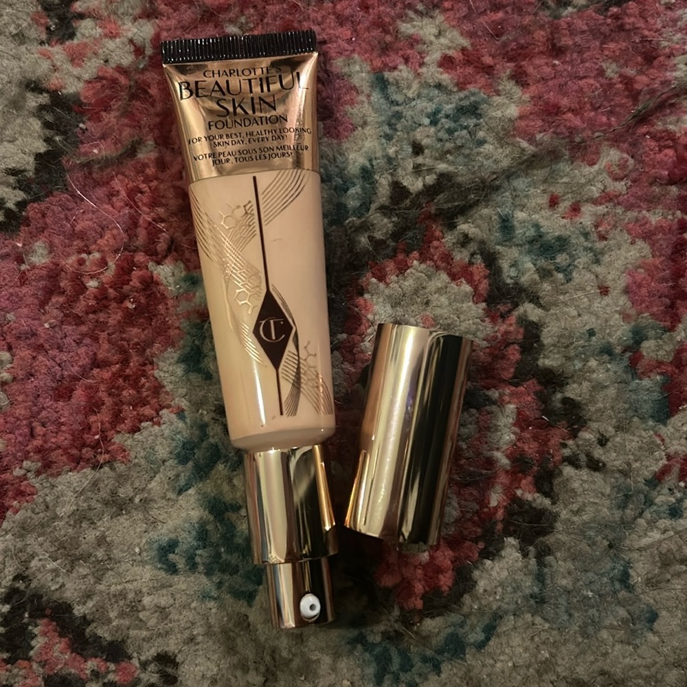 Charlotte tilbury beautiful skin foundation shade 3 cool